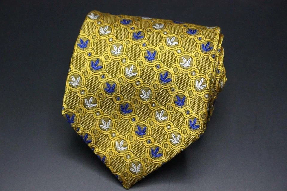 Corbata de seda JZ RICHARDS. Floral amarillo con azul y blanco. Foto 1 de 3