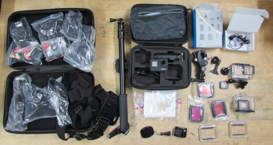 GOPRO HERO 7 BLACK EDITION - HUGE ACCESSORY BUNDLE - * FREE UK POST * - Image 1 of 3