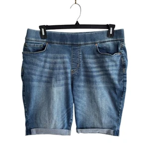 Levi Strauss Womens Plus Size 18 Bermuda Jean Shorts Pull-on Totally Shaping - Picture 1 of 16