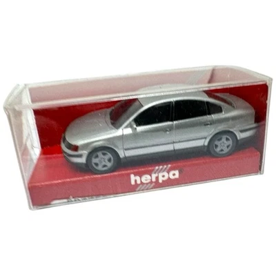 Herpa VW Passat 3B Volkswagen 1:87 H0 Modellauto Car Silber INKgrafiX TOYS A332 - Bild 1 von 4