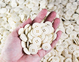 100 Pcs Cream Plastic Buttons 3/4 Inch Diameter 20 MM 4 Hole Design - Picture 1 of 7