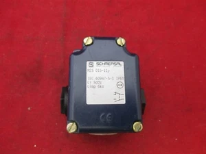 Schmersal M2S 015-11y Safety Switch - Picture 1 of 3