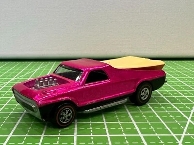 Hot Wheels Redline 1970 Seasider Hot Pink w/ Original Boat - Near Mint Condition - Image 1 of 4