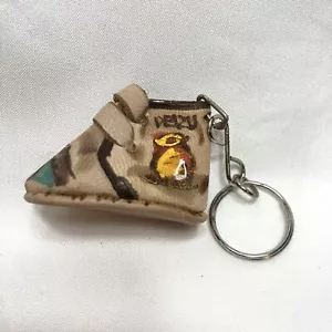 Leder Schuh Schlüsselanhänger aus Peru, handbemalt, schwer zu finden Artikel 1,5" L x 1" H - Bild 1 von 9