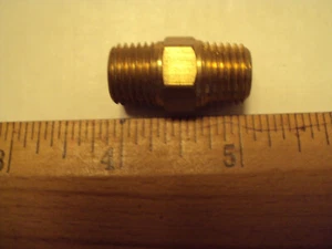 ; 1/4 x 1/4 mnpt cierre hexagonal pezón latón - Imagen 1 de 1