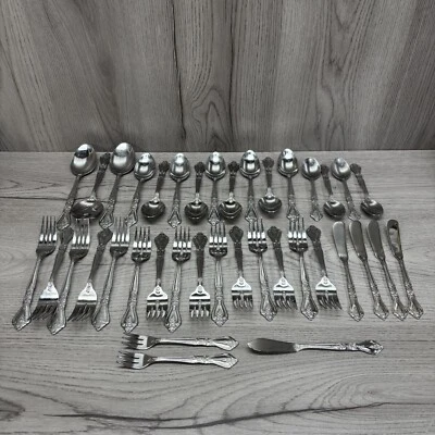 Lot Of 38 Pieces Rogers Co KINGS BERRY  Gardendale Stainless Flatware China - Image 1 of 4