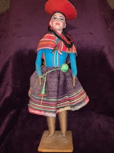 Muñeca Arte Popular Peruana Vintage 12", Ropa Original Completa Con Base. - Imagen 1 de 6