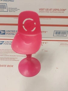 Barbie Puppe Leben im Traumhaus rosa Logo Barhocker Mattel - Bild 1 von 5