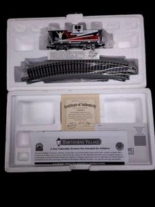 Bachmann Hawthorne Village Patriots We're # 1! Caboose HO W/Track L1130 - Picture 1 of 6