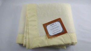Vintage Beacon Yellow Acrylic Crib Blanket 36" x 50" Baby Irregular New with Tag - Picture 1 of 4
