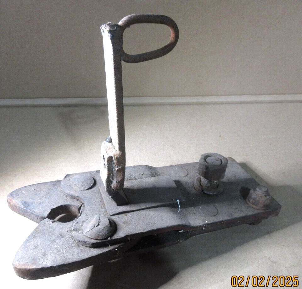 Vintage Tractor Wagon IHC MM JD Oliver Case AC Quick Release Hitch Picker Baler - Image 1 of 4