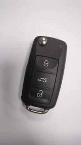 GENUINE VOLKSWAGEN 3 BUTTON REMOTE FLIP KEY FOB CADDY ETC TESTED 5K0837202BH - Picture 1 of 4