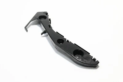 2004-2009 TOYOTA PRIUS FRONT BUMPER LEFT SIDE SUPPORT BRACKET GUIDE P2677 - Image 1 of 4