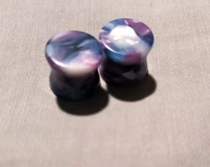 Spencer's Resin  Marble Purple 9/16" Ear Gauges  - Picture 1 of 7