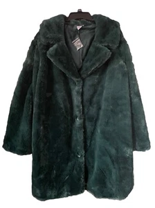 CW Classics Faux Fur Womens Green Coat Sz 2XL NWT Soft Plush Button Up Collar - Picture 1 of 8