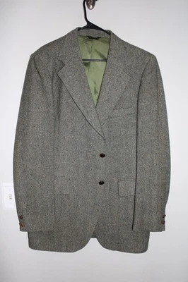 VINTAGE GRAY HERRINGBONE WINDOSR TWEED WOOL SPORT COAT  42XL wood button jacket - Image 1 of 4