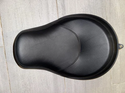 Harley Davidson Dyna Street Bob FXDB ASIENTO INDIVIDUAL 2006-2017 MUY BONITO P51475-09A-R Foto 1 de 4