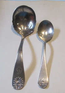 Towle Mfg Co Plateado 5.5” Cuchara y Cucharón Gravy Pat #1888 Grabado Julia - Imagen 1 de 6