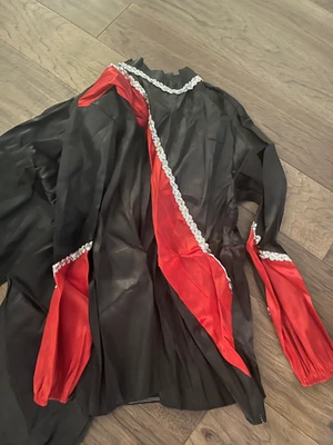 Disfraz Flotador Mardi Gras XL Rojo y Negro Usado Foto 1 de 2