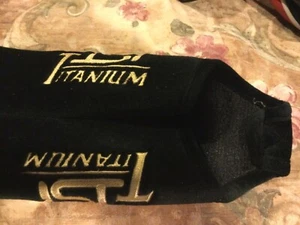 Ping ist Titanium Driver Head Cover Black/Gold Soft Velvet Golfschläger Headcover - Bild 1 von 2
