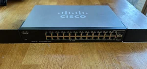 CISCO SG102-24 24 Port Gigabit Switch - Free UK Shipping - Picture 1 of 2