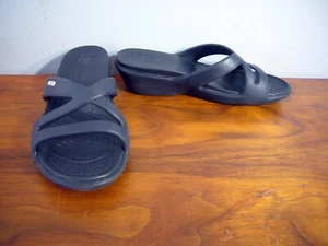 Crocs Patricia II Low Wedge Heel Sandals Slip On Brown Women Size 8 LN BLACK - Picture 1 of 3