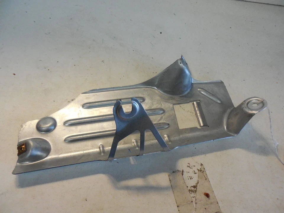 2005 - 2012 奥迪 A3,Quattro Cabriolet 支架 适用于脚凳 8P1864775 — 第 1/4 张图片