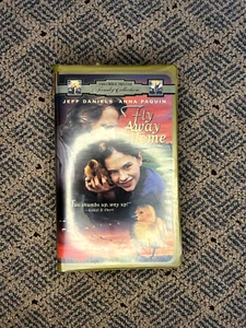 Fly Away Home (VHS, Columbia Tristar Family Collection) - Picture 1 of 4