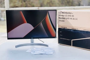 LG 27UP600 27" Monitor | 4K, HDR400, FreeSync, 1.07B Colors | Retail $429.99 - Picture 1 of 4