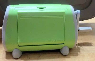 Provo Craft CUTTLEBUG Lime Green Die Cutter Machine  - Photo 1/4