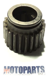 3rd Layshaft Gear, 4-Speed Triumph 650, NOS (57-2379) - Picture 1 of 3