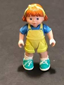 1993 Fisher-Price Loving Family Dollhouse Figure Girl Doll Reddish Brown Hair - Picture 1 of 3