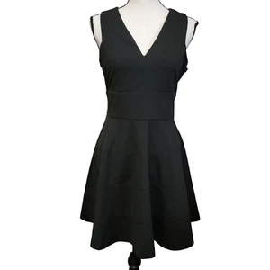Fable Black Dress Womens Sz M Fit & Flare V Neck Sleeveless Date Night Party - Picture 1 of 7
