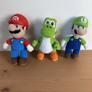 Nintendo Super Mario Bros Yoshi Peluche Portachiavi Borsa Charm Set Personaggi 3pz - Foto 1 di 9
