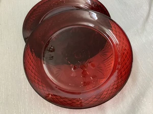 Luminarc Cristal D'Arques Durand Rubinrot Glas 10" Speiseteller Frankreich Vintage - Bild 1 von 3