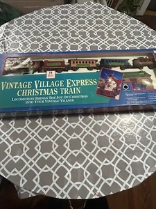 Vintage Village Express Weihnachtszug - Holiday Train Set - NICHT GETESTET - Bild 1 von 12