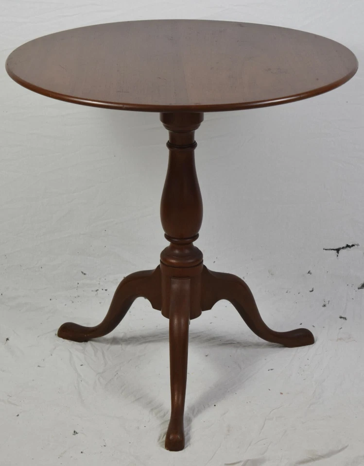 BIGGS KITTINGER Queen Anne Style Mahogany Tilt Top Table Williamsburg Style - Image 1 of 4