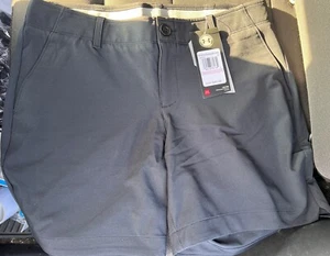 New Under Armour Short Black UPF 30 Fitted Bermuda Shorts Women’s Size 6 - Picture 1 of 3