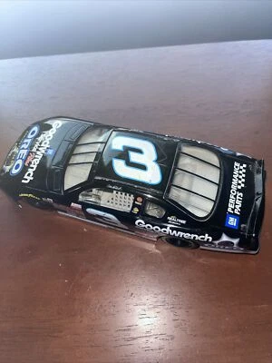 Hasbro Dale Earnhardt #3 2001 Oreo Monte Carlo NASCAR Winner's Circle coche 1:24 Foto 1 de 4