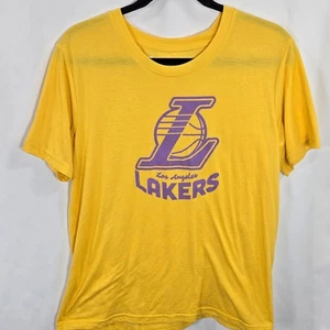 Camiseta Los Angeles Lakers NBA Oro Púrpura Gráfico Camiseta Talla Mediana Suave Amarillo - Imagen 1 de 8