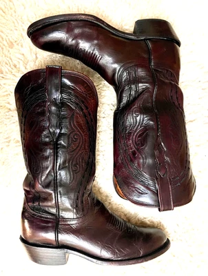 Lucchese 8. Botas occidentales D Black Cherry (hechas en EE. UU.) ~ necesitan reparación Foto 1 de 4