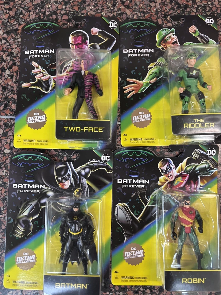 Figuras de acción retro Batman Forever DC Batman, Robin, Two Face y The Riddler Foto 1 de 4