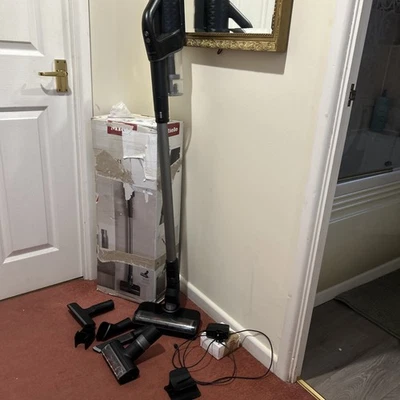 Miele Duoflex  HX1 Cat and Dog Cordless Handheld Vacuum Cleaner - Black  - Image 1 of 4