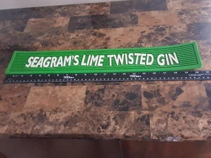 Seagrams Nuovo Tappetino per Barra di Sversamento in Gomma Verde e Bianco Circa 20 1/2" x 3,5 - Foto 1 di 2