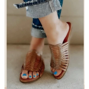 NEW ROAN Bed Stu Chasity Slide Sandals Huarache Leather Hand Woven Tan 7.5