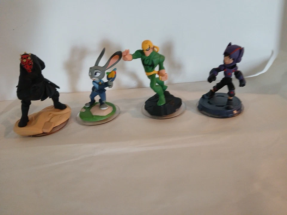 Lote de 4 figuras Marvel Disney Infinity. Surtido de diferentes figuras. Foto 1 de 4