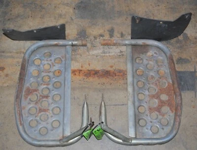 Par de reposapiés Polaris Trail Boss 1040109 1040110 85-87 Foto 1 de 4