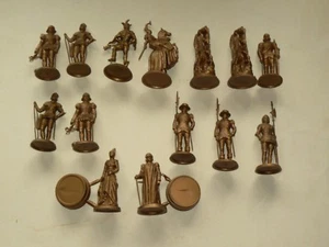 Lot de 14 figurines Café Mokarex Jeu d'Echec Moyen Age - Picture 1 of 1