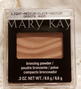 Mary KAY BRONZING POWDER LIGHT-MEDIUM (Not Mineral) 0.3 oz., New in Case - Picture 1 of 1
