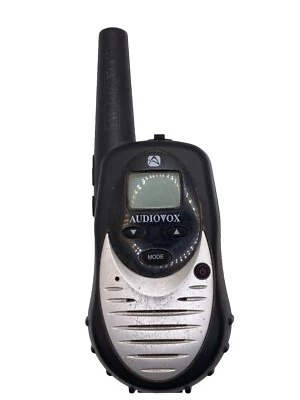 奥迪OVOX 对讲机型号:GMRS122-2 仅一部手机 — 第 1/3 张图片